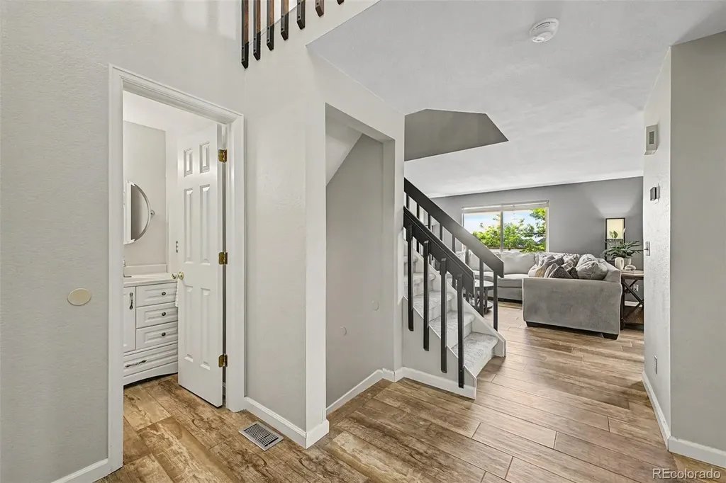 6242 S Robb Way Littleton CO 80127