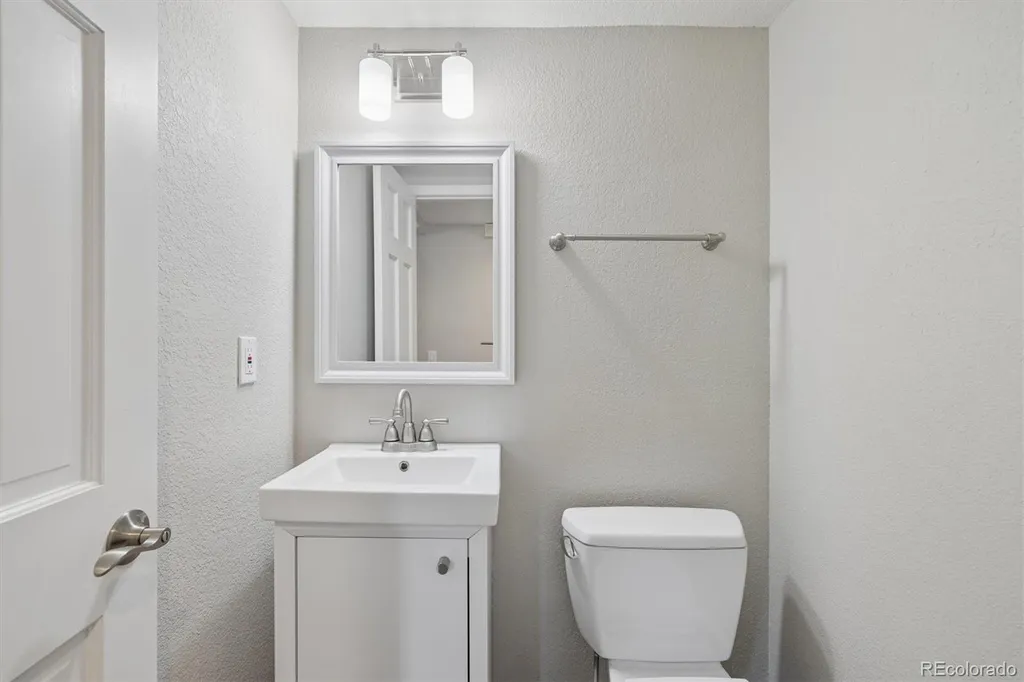 6755 E Kettle Avenue Centennial CO 80112