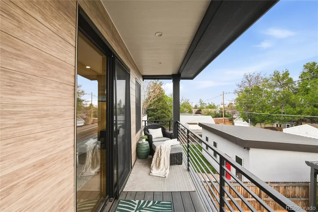 3364 W Moncrieff Place Denver CO 80211
