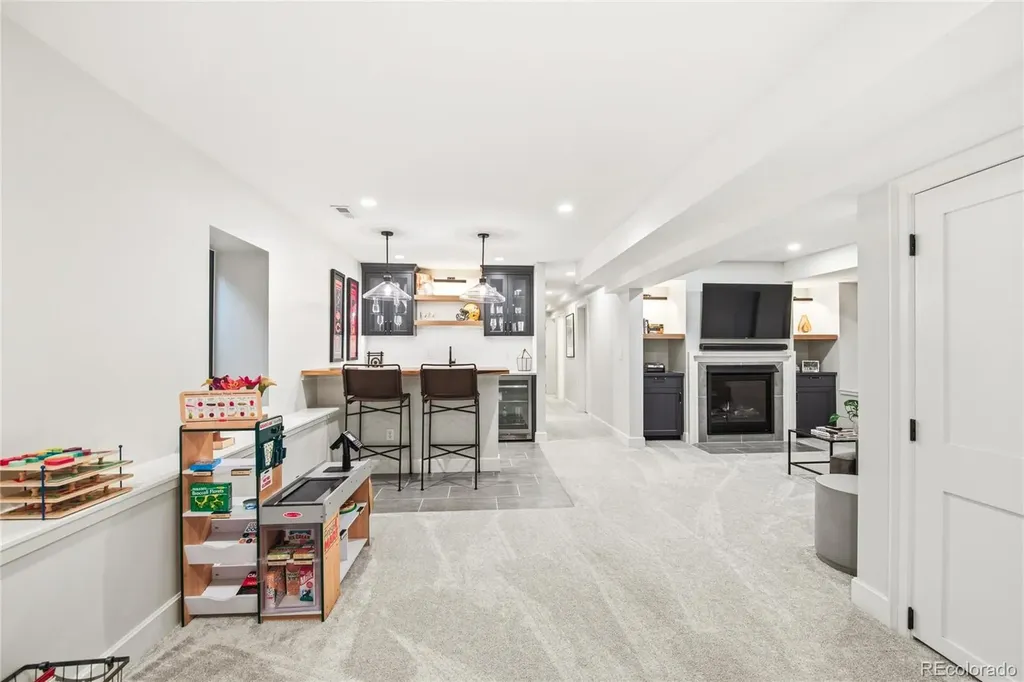 3364 W Moncrieff Place Denver CO 80211