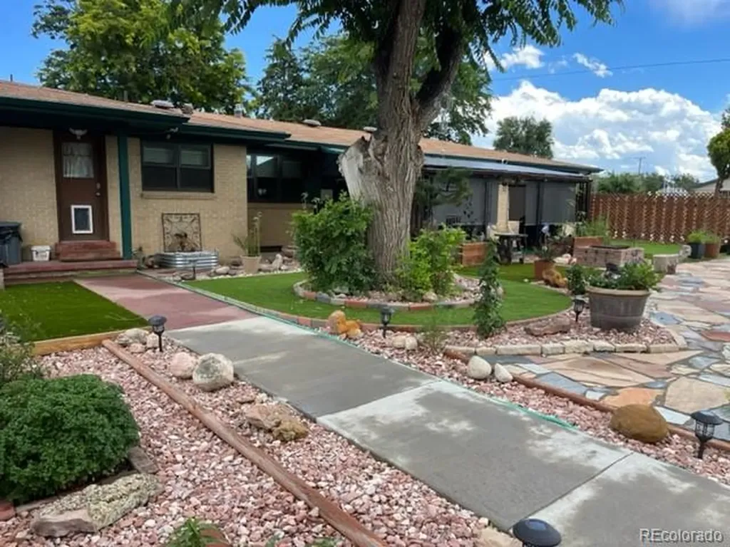 1313 Laredo Street Aurora CO 80011
