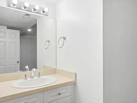14044 E Temple Drive Aurora CO 80015