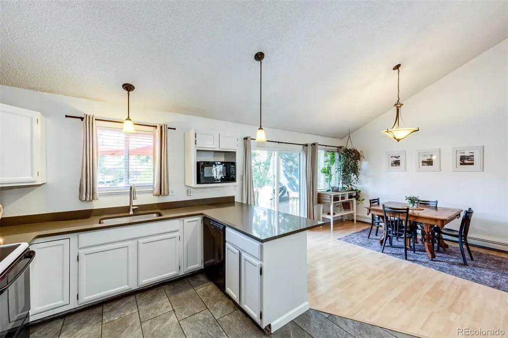 2924 W Bryant Circle Littleton CO 80120