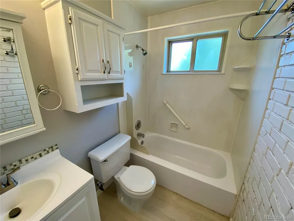 10557 Quail Street Broomfield CO 80021