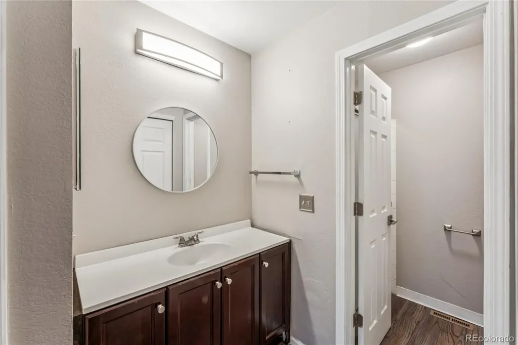 2181 S Troy Way Aurora CO 80014