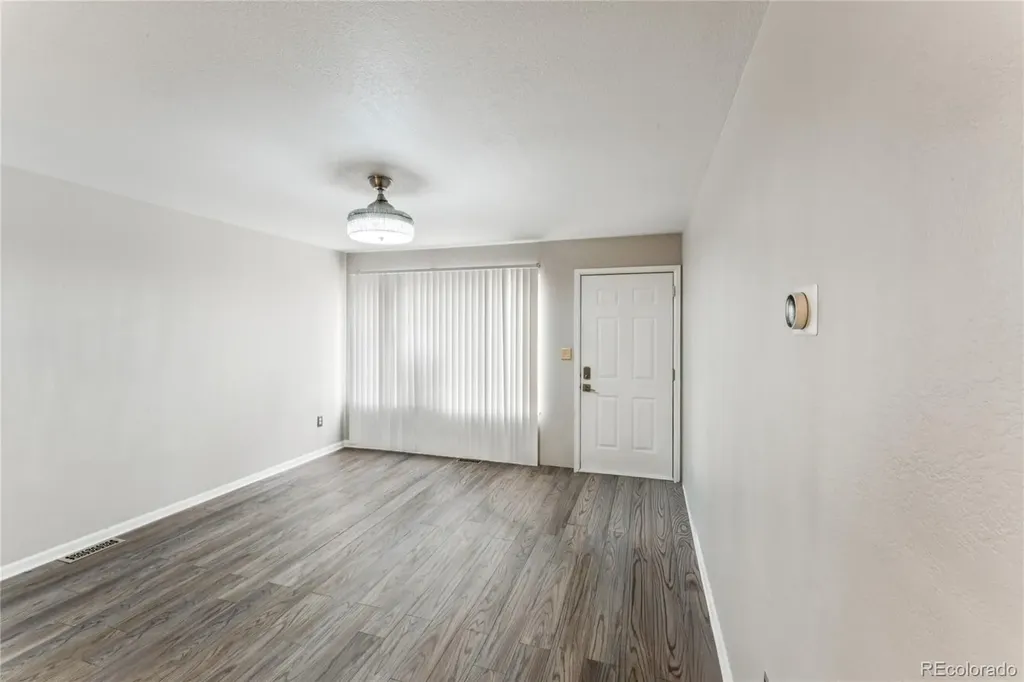 2181 S Troy Way Aurora CO 80014