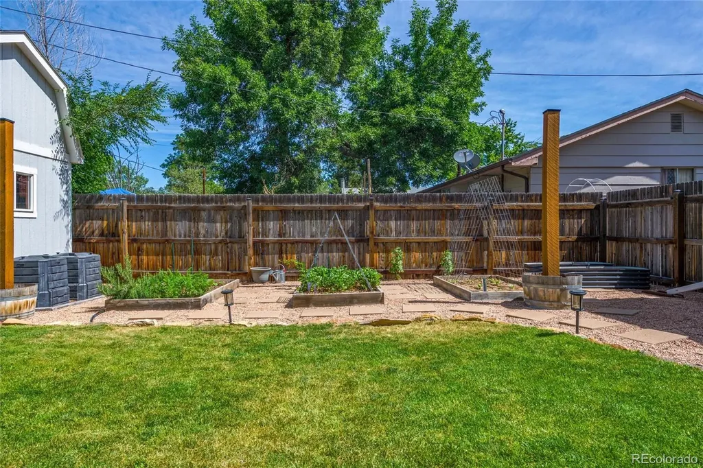 7513 Saulsbury Street Arvada CO 80003