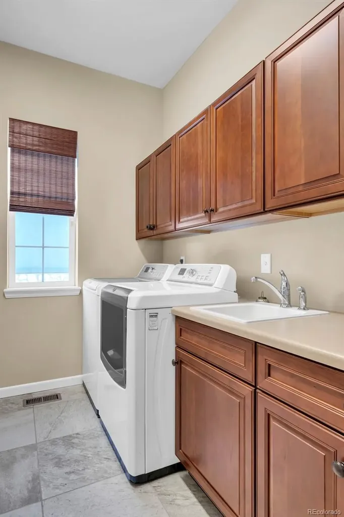 16005 Quandary Loop Broomfield CO 80023