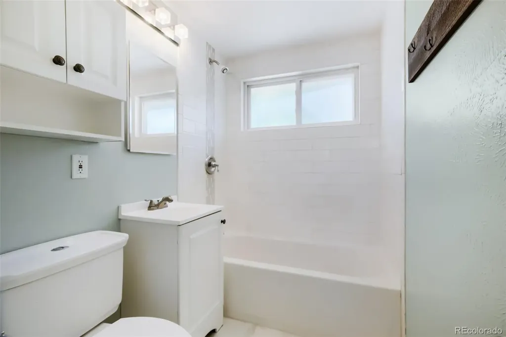 6937 W 53rd Place Arvada CO 80002