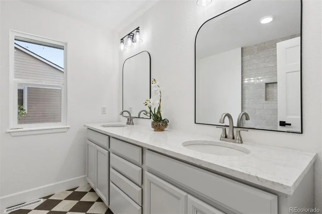 16526 E Alamo Place Centennial CO 80115