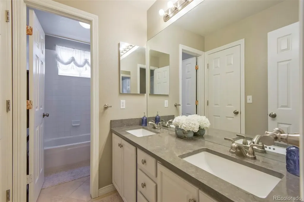 9917 Hawthorne Street Highlands Ranch CO 80126