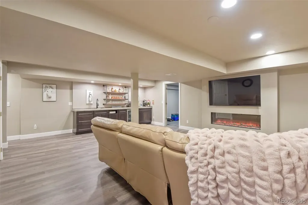 9917 Hawthorne Street Highlands Ranch CO 80126