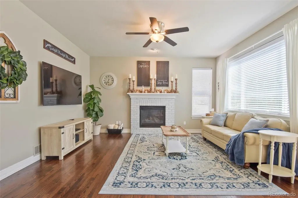 9917 Hawthorne Street Highlands Ranch CO 80126