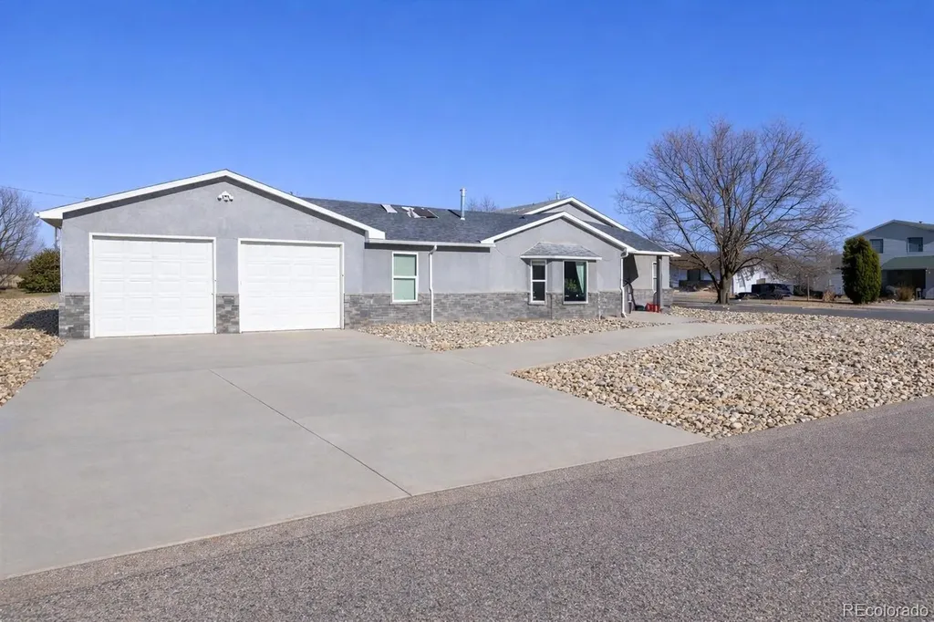 2 Meadow Lane Swink CO 81077