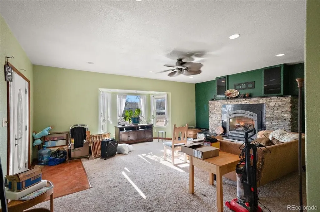 2 Meadow Lane Swink CO 81077