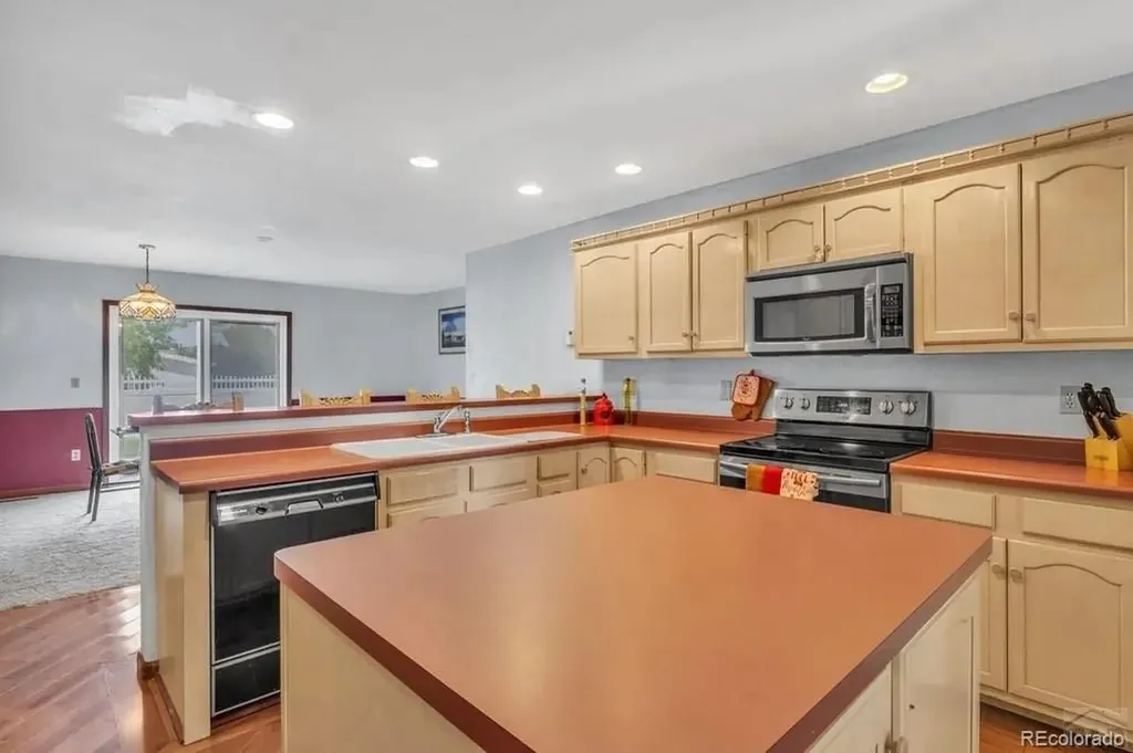 2 Meadow Lane Swink CO 81077