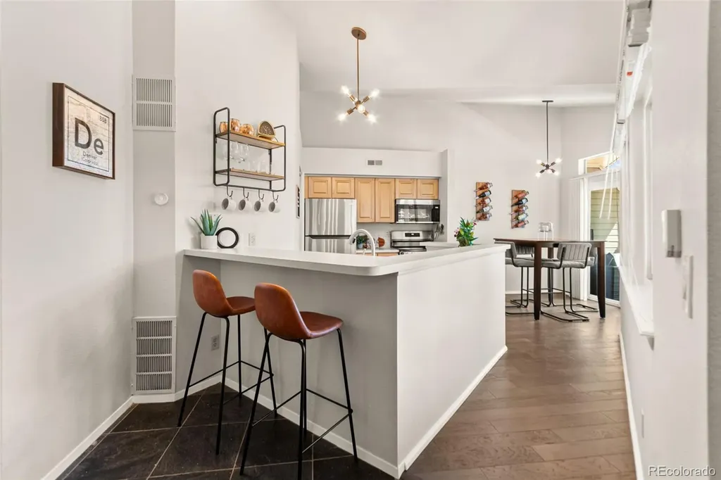 Greenwood Village CO, 6001 S Yosemite Street, Unit B301