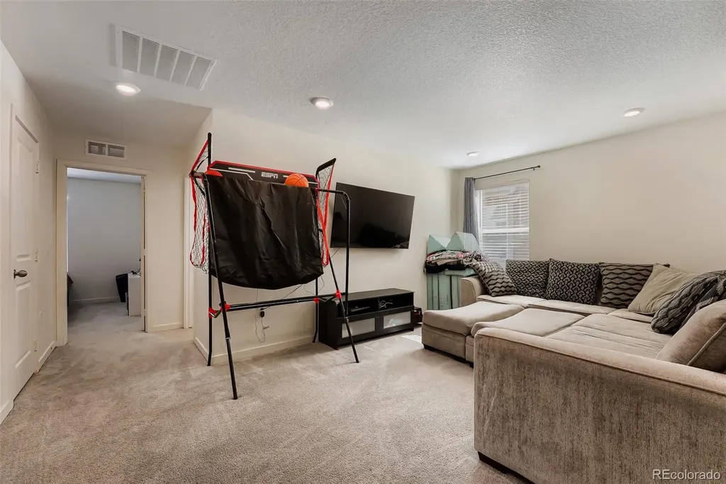 46557 Sunrise Court Bennett CO 80102