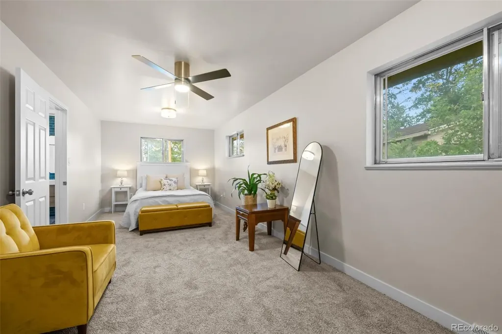 442 Titan Court Aurora CO 80011