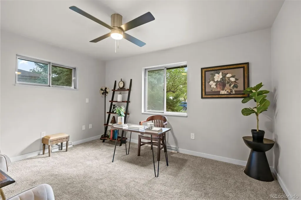 442 Titan Court Aurora CO 80011