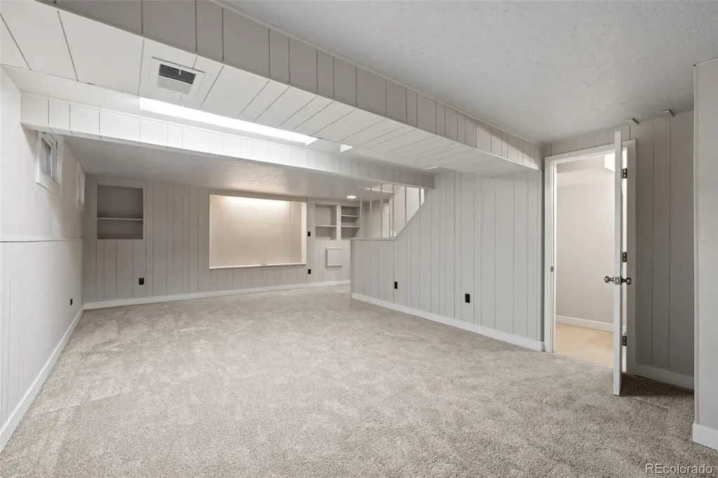 442 Titan Court Aurora CO 80011