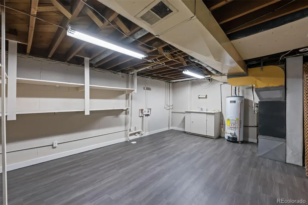 442 Titan Court Aurora CO 80011