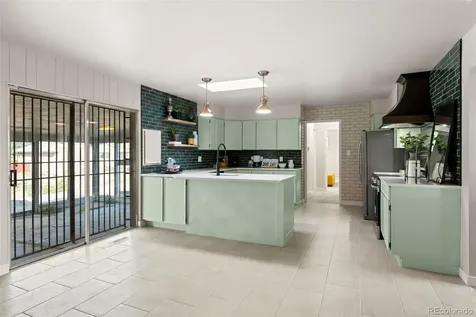 442 Titan Court Aurora CO 80011