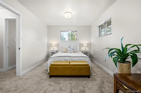 442 Titan Court Aurora CO 80011