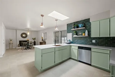 442 Titan Court Aurora CO 80011