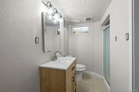 442 Titan Court Aurora CO 80011