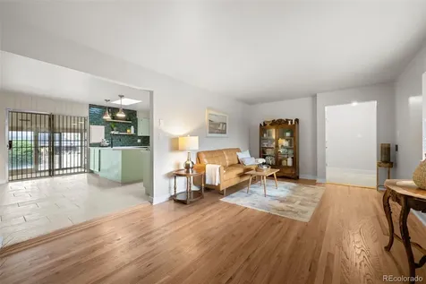 442 Titan Court Aurora CO 80011