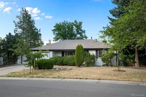 442 Titan Court Aurora CO 80011