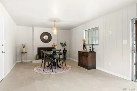 442 Titan Court Aurora CO 80011