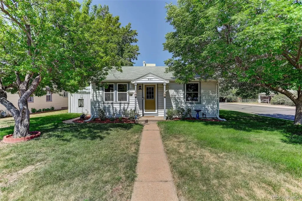 901 S Locust Street Denver CO 80224