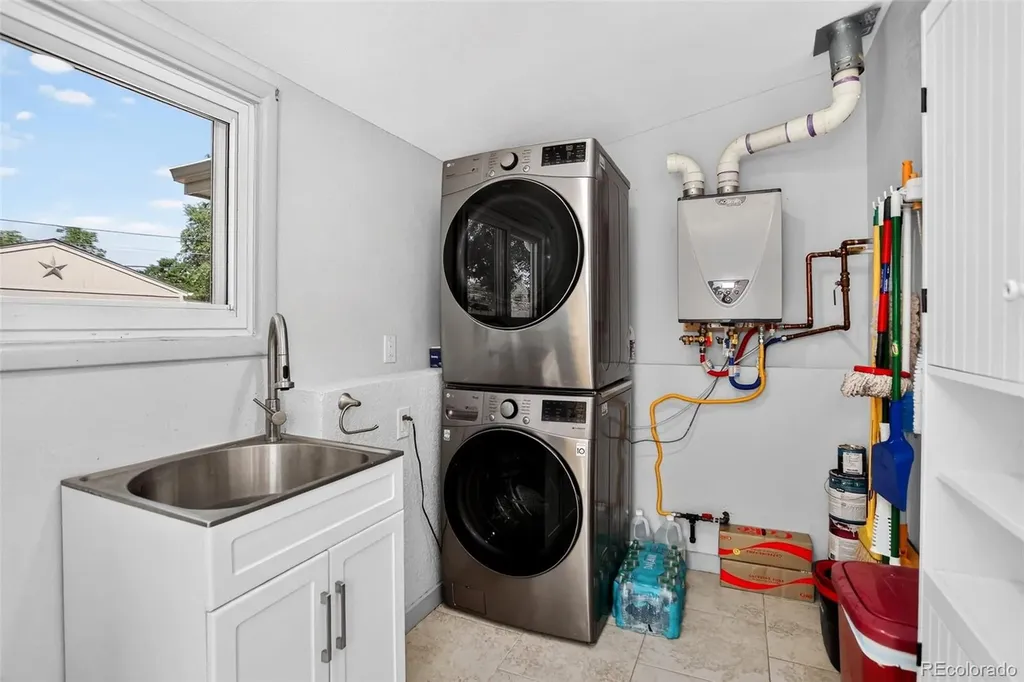 901 S Locust Street Denver CO 80224