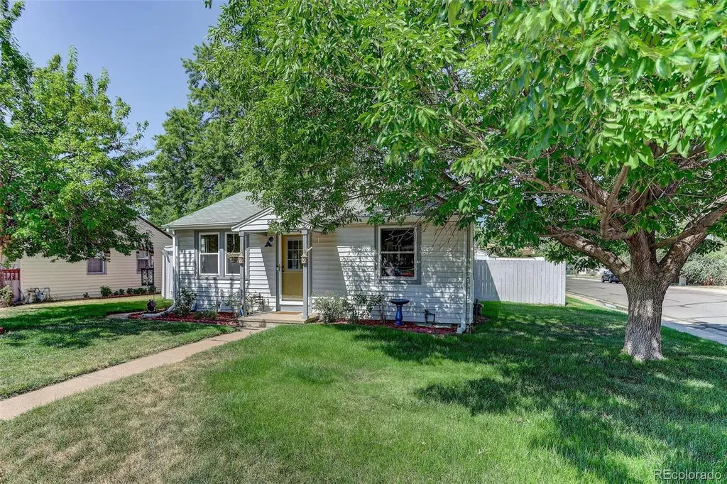 901 S Locust Street Denver CO 80224
