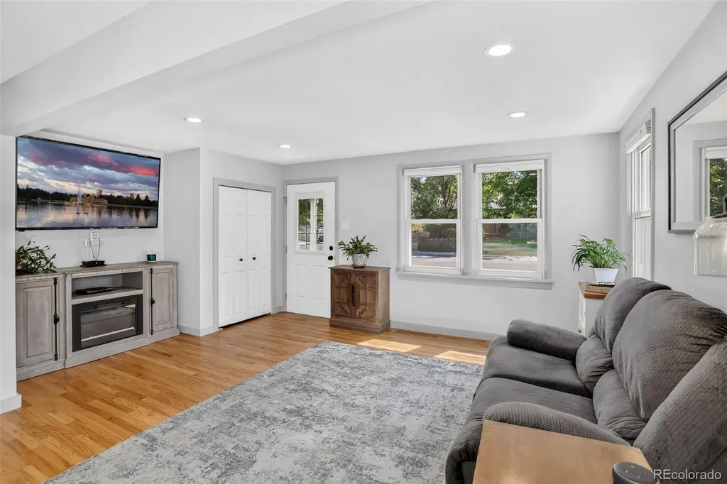 901 S Locust Street Denver CO 80224