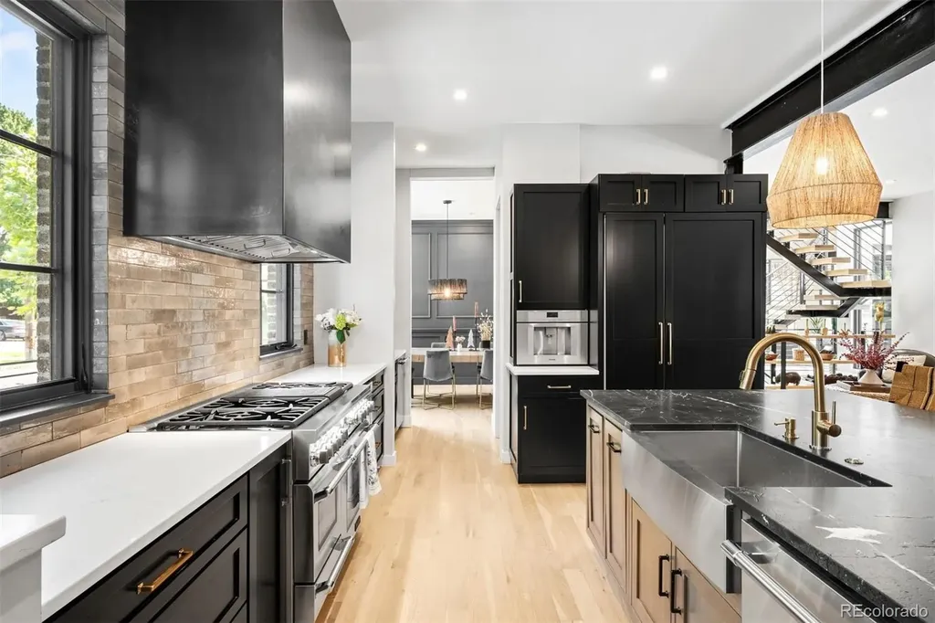 1055 S Cove Way Denver CO 80209