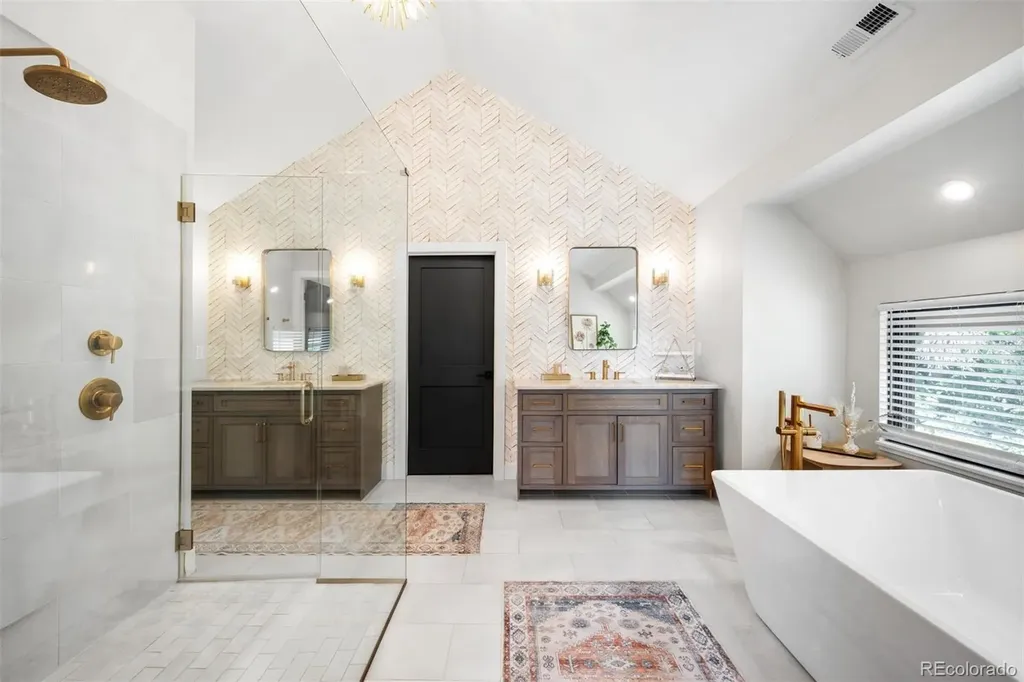 1055 S Cove Way Denver CO 80209