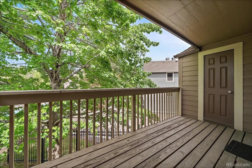 10293 E Peakview Avenue Englewood CO 80111