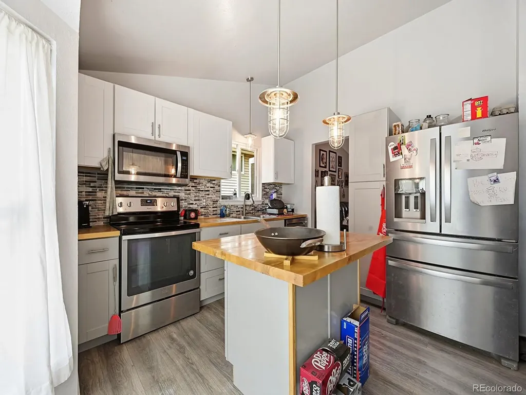 7649 W Frost Drive Littleton CO 80128