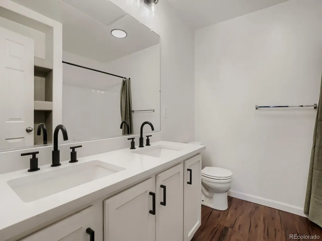 5255 Memphis Street Denver CO 80239