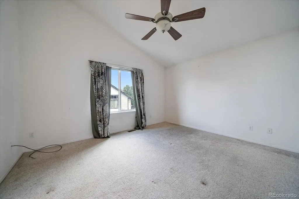 5552 Jasper Street Denver CO 80239