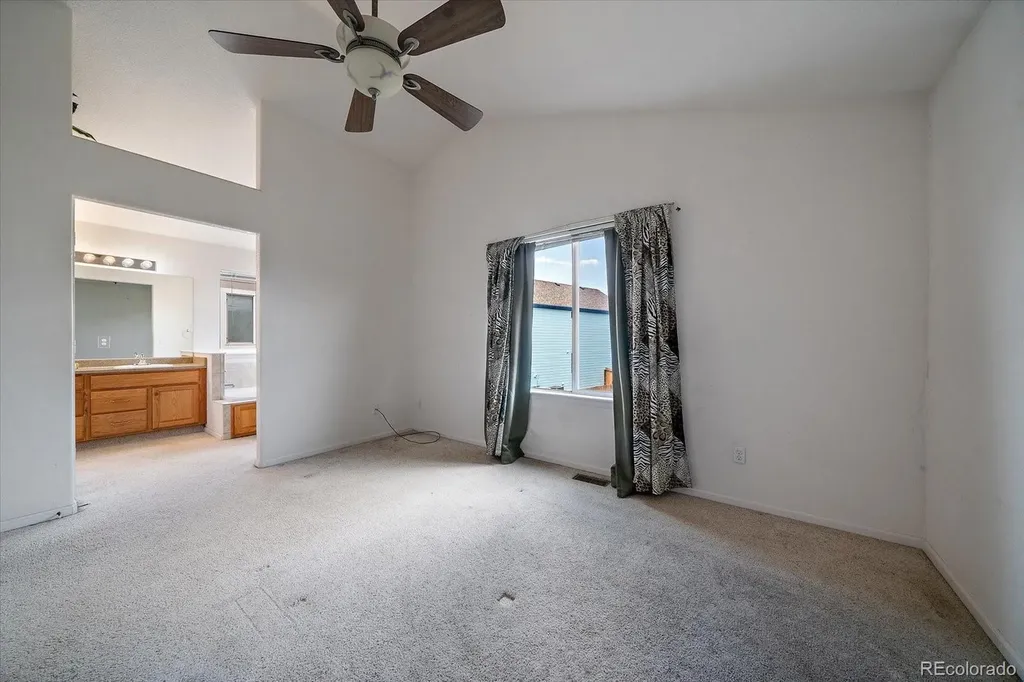 5552 Jasper Street Denver CO 80239