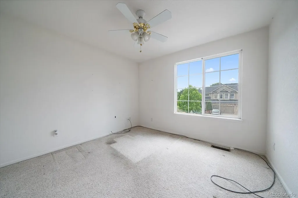 5552 Jasper Street Denver CO 80239