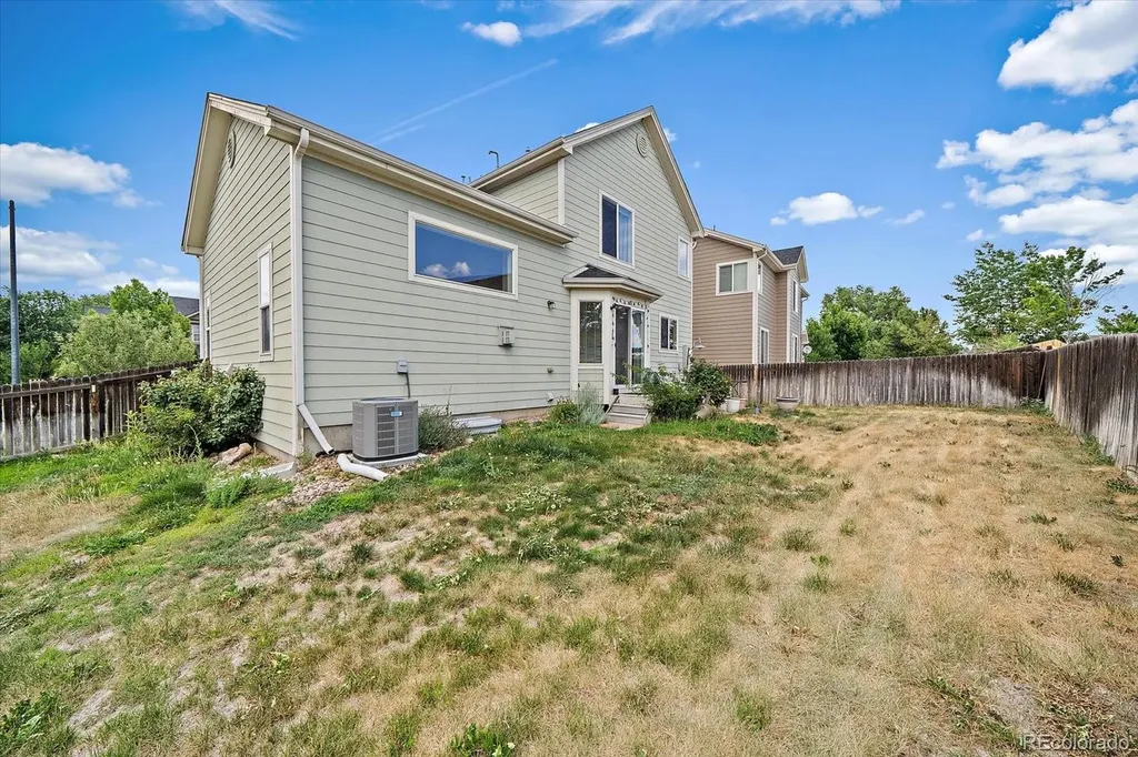 5552 Jasper Street Denver CO 80239
