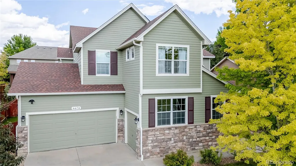 6674 Sunburst Avenue Longmont CO 80504