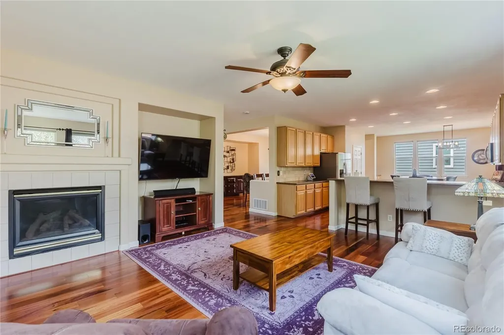 6674 Sunburst Avenue Longmont CO 80504