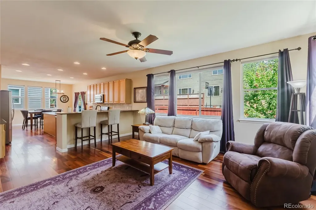 6674 Sunburst Avenue Longmont CO 80504