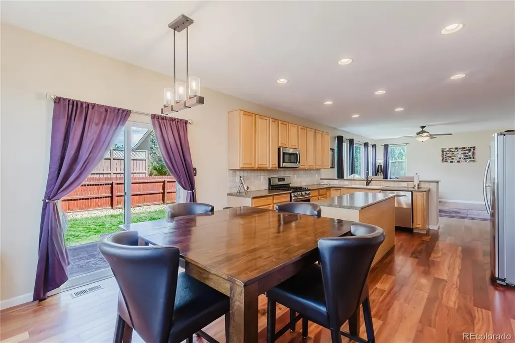 6674 Sunburst Avenue Longmont CO 80504